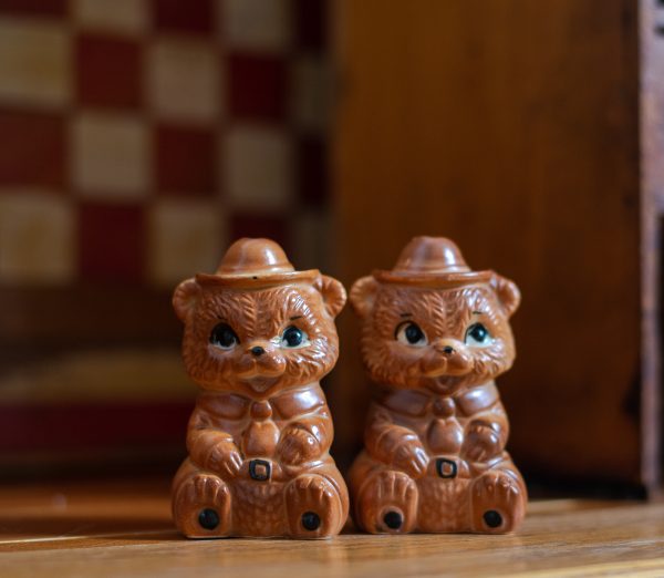 THRIFTCO Vintage Salt Pepper Shaker set SMOKEY THE BEAR