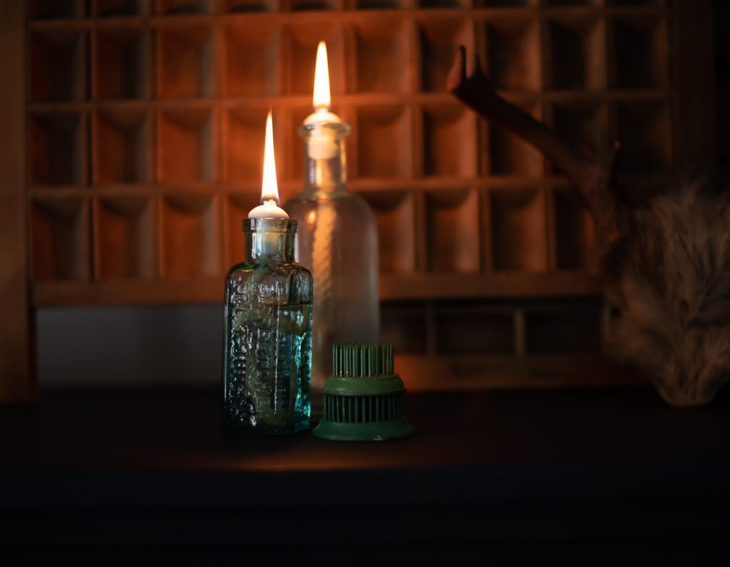 DIY Oil Lantern With Vintage Bottles 